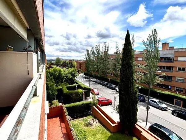 Piso en Calle Tramontana, Prado de Somosaguas - Foto 2