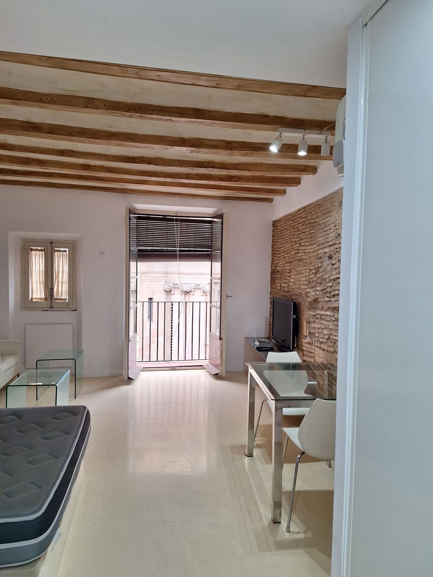 Estudio en calle de la Fusteria, 14 - Foto 1