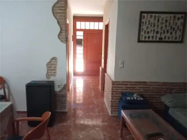 Chalet en Cerca parque, escuela, médico, poli - Foto 2