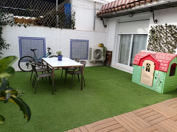 Chalet adosado en Calle Olivino, 22, Avenida de las Ciencias - Foto 1