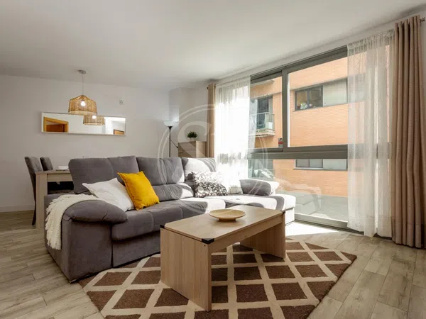 Piso en Calle de Sant Joan de Malta, Provençals del Poblenou - Foto 1