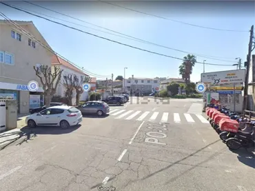 Local comercial en  Avenida de Cesáreo A. Vázquez 180 - Foto 2