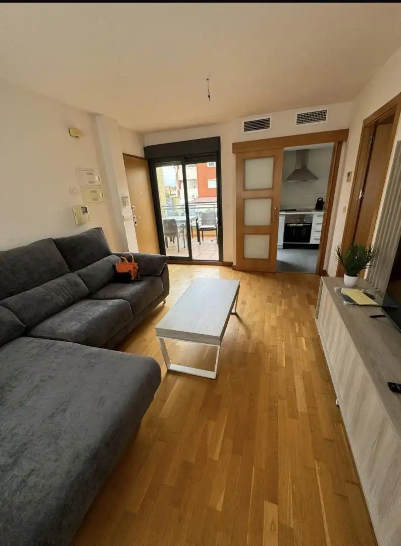 Piso en  Calle Fernando Sanchéz Agüera 24 - Foto 2