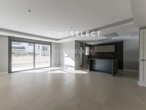 Piso en avenida de Rafael Nadal