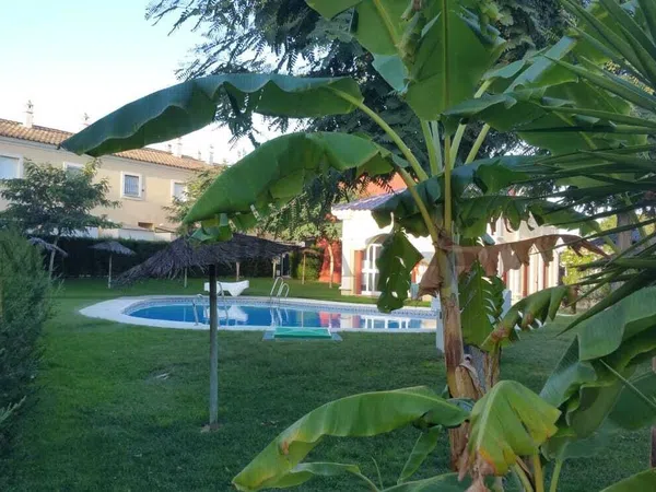Chalet adosado en Avenida de las Cumbres, 1, Islantilla Golf, Islantilla Golf - Foto 2