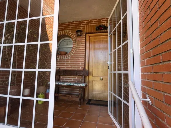 Chalet adosado en La Navata - Foto 3
