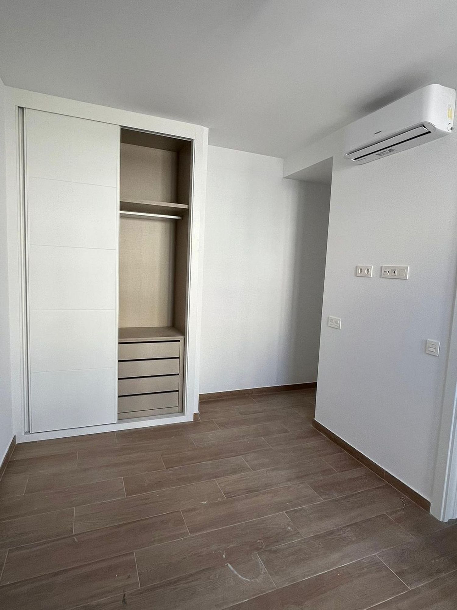 Piso en Calle Emilio Thuillier, 74 - Foto 12