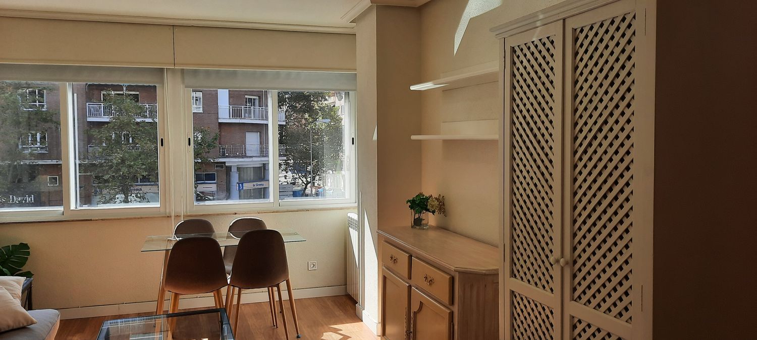 Piso en calle de la Infanta Mercedes, 62 - Foto 6