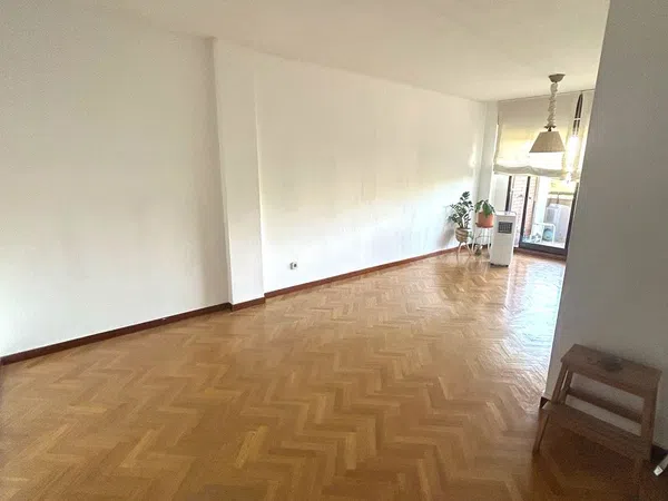 Piso en Calle de Grecia, Zona Avenida Europa - Foto 1