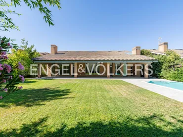 Chalet en Pozuelo de Alarcón - Foto 1