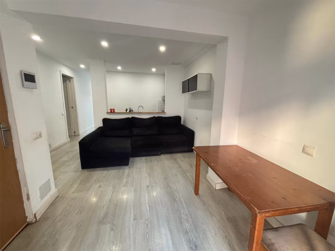 Piso en  Carrer del Canonge Mateu Rotger 16 - Foto 2