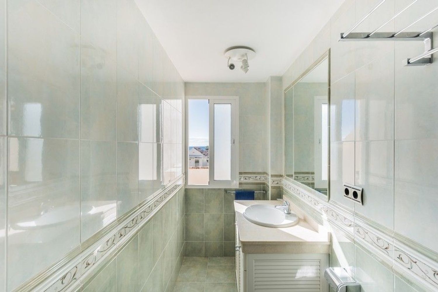 Chalet adosado en avenida Cervantes s/n sn - Foto 8