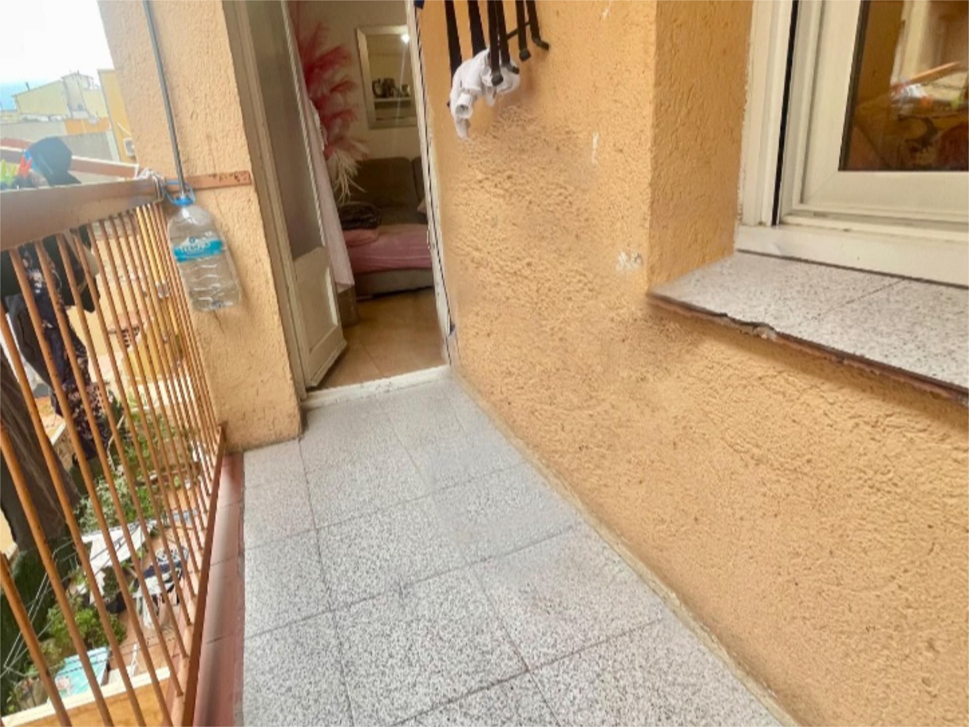 Piso en  Carrer de Josep Miquel 8 - Foto 5