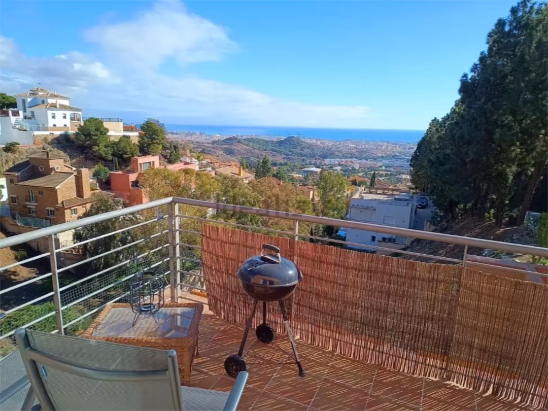 Ático en  Calle Célebes Barat 46