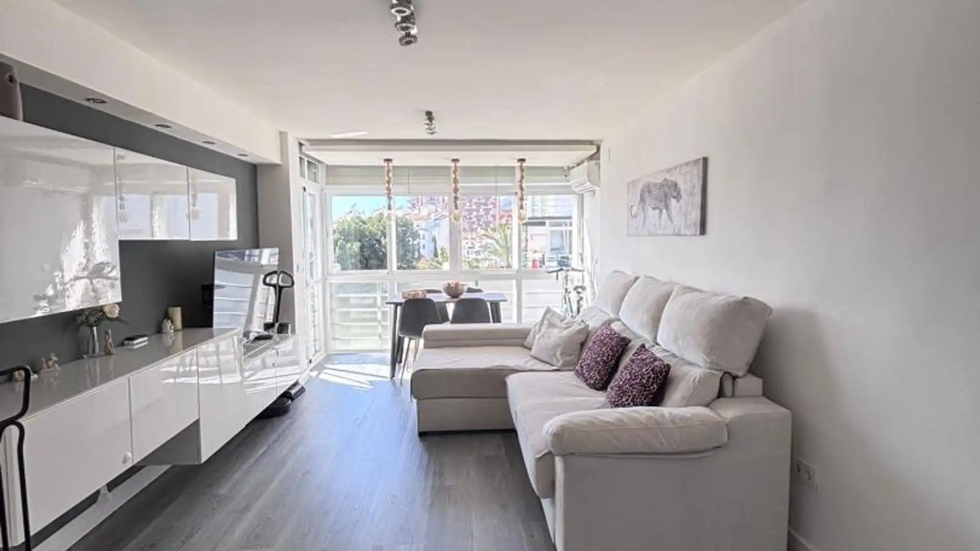 Piso en  Avenida de la Telefónica 2 - Foto 2