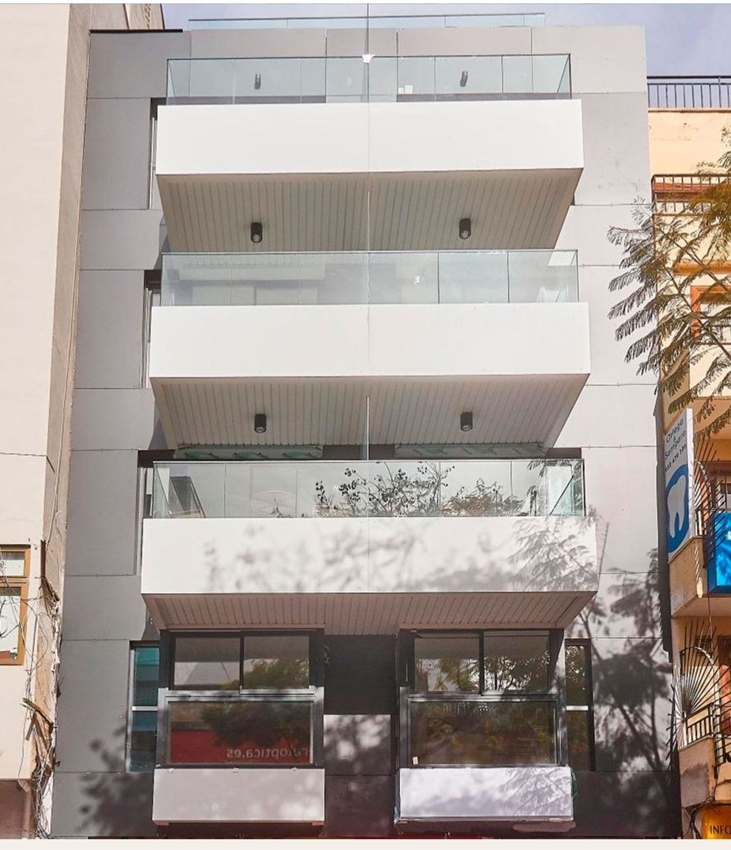 Piso en avenida Condes de San Isidro, 18 - Foto 1