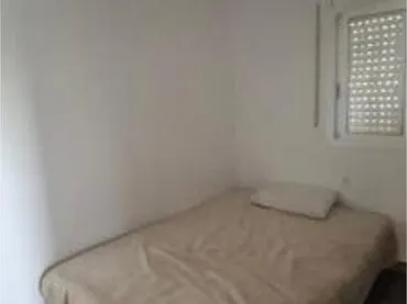 Piso en zona comercial - Foto 4