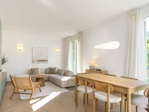 Piso en calle del Bruc, 82