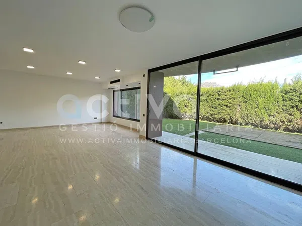 Chalet pareado en La Miranda - Ciutat Diagonal - Foto 5