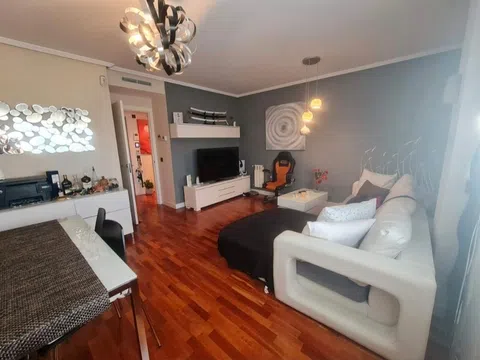 Piso en calle de César Cort Boti, 85