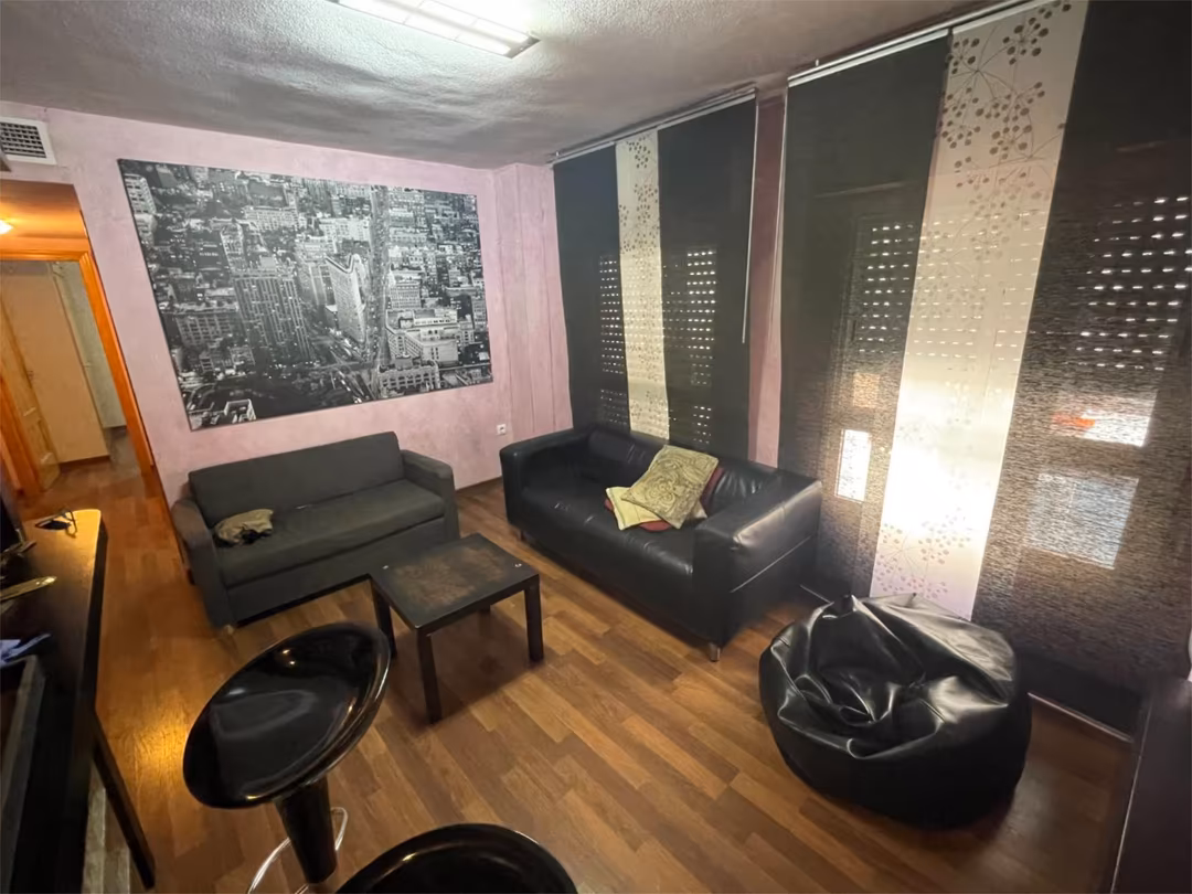 Piso en  Calle Literato Andrés de Claramonte 4