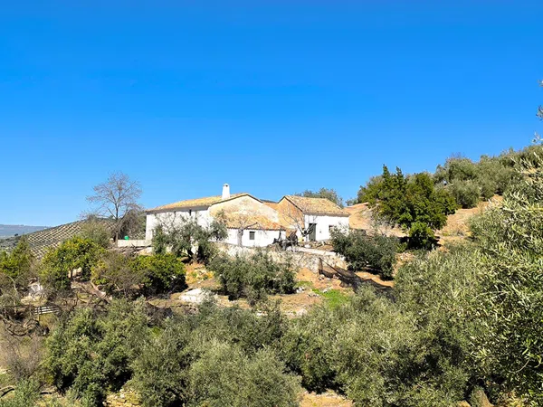 Cortijo en Via Sin Nombre s/n - Foto 1