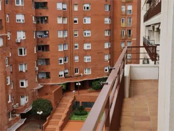 Piso en  Carrer de Folgueroles 12