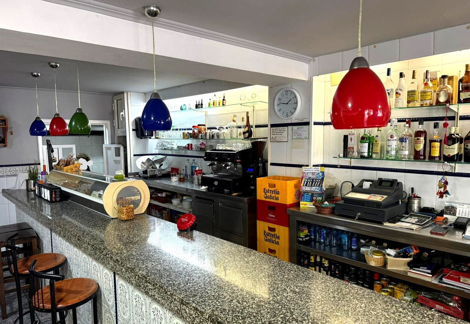 Bar en calle del Roure, 9 - Foto 2