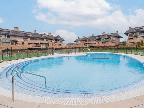 Piso en calle Reyes Católicos, 1 - Foto 2