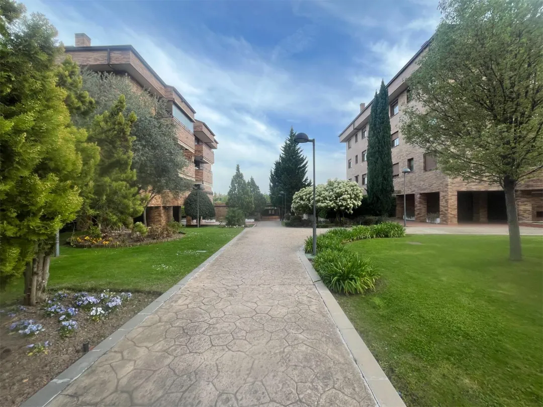 Piso en  Avenida Isaac Albéniz 3 - Foto 1