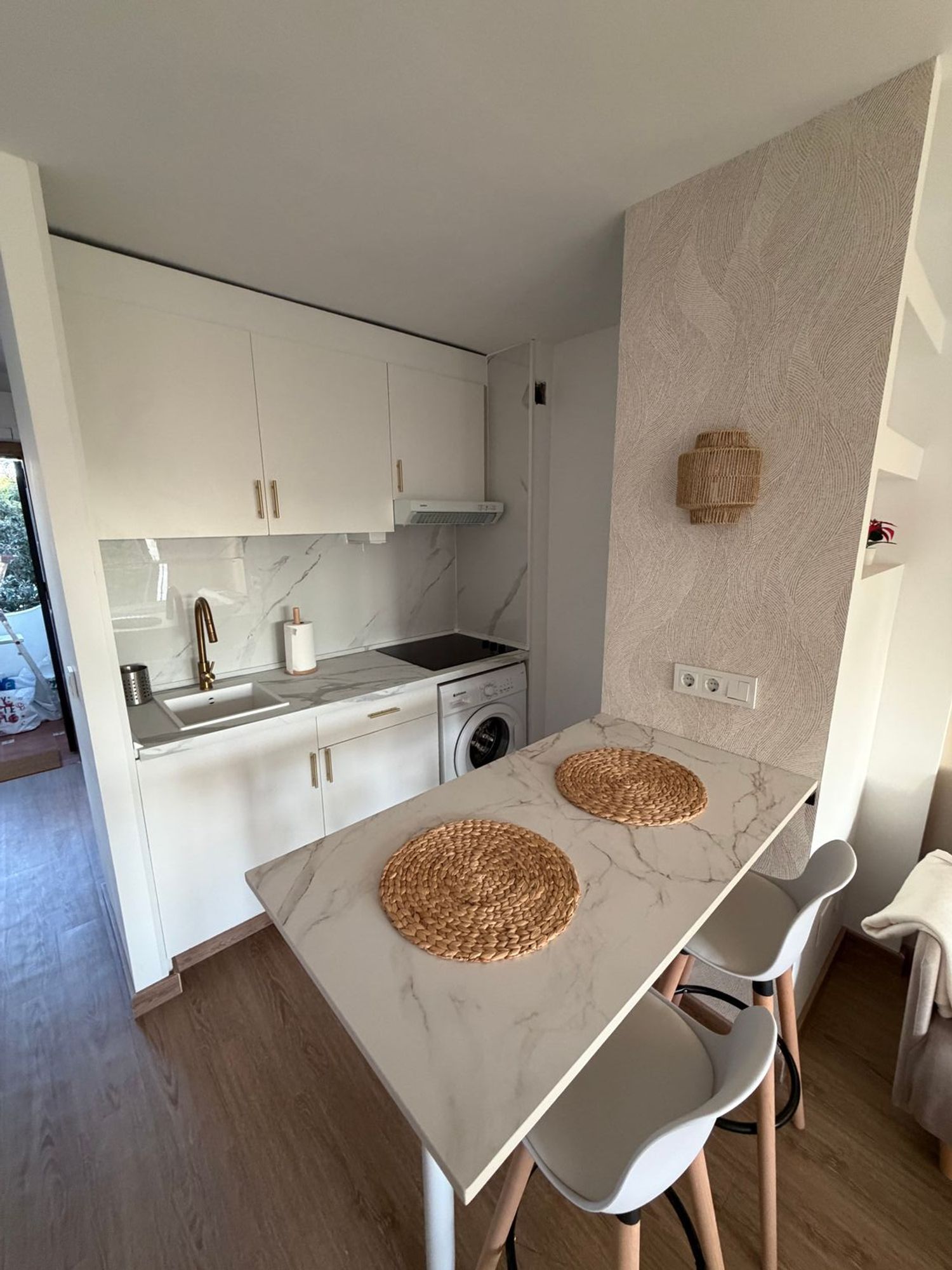 Estudio en calle Calypso, 9 - Foto 4