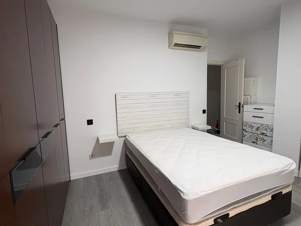 Chalet adosado en Palomares del Río - Foto 16