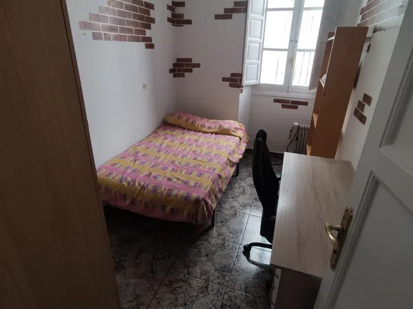 Piso en Calle Pintor Rodríguez Acosta, 5, Gran Capitán - Foto 3