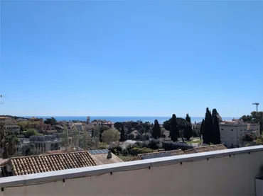 Casa adosada en Tiana - Foto 4