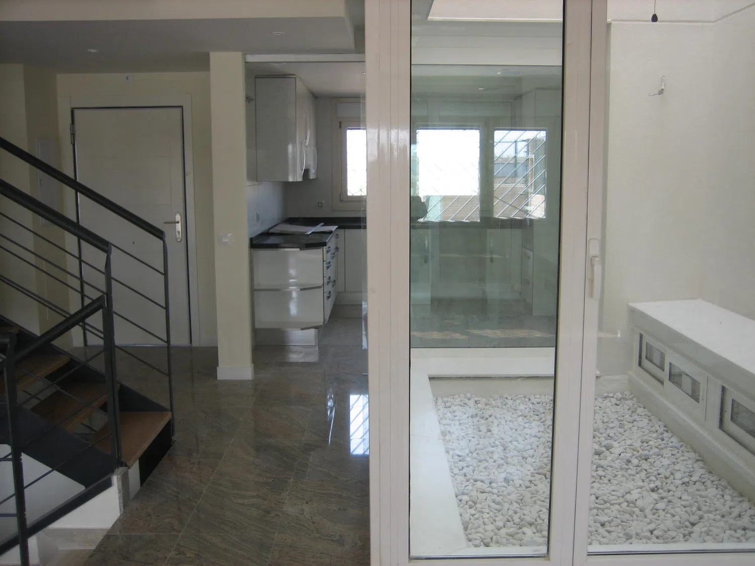 Chalet adosado en calle Cabo de Peñas, 6 - Foto 4