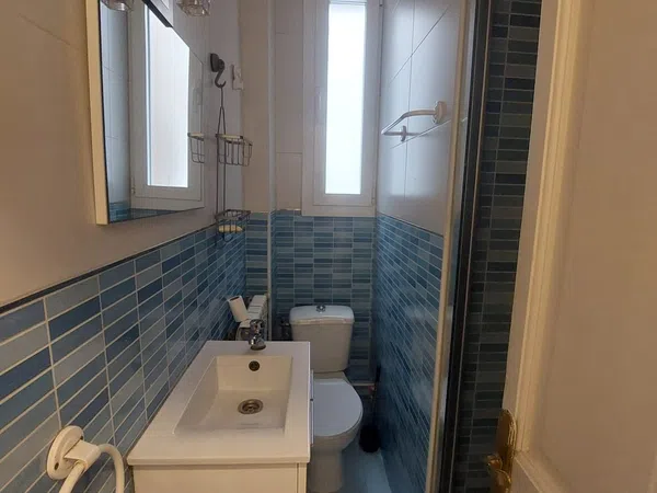 Piso en calle de María de Guzmán, 45 - Foto 1