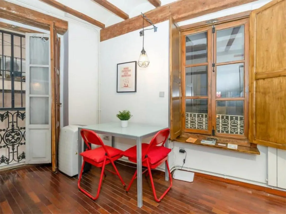 Piso en  Plaça de la Mare de Déu 1 - Foto 13