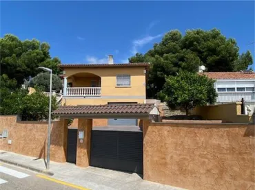 Chalet en  Avinguda Stanta Maria de Montserrat 24 - Foto 5