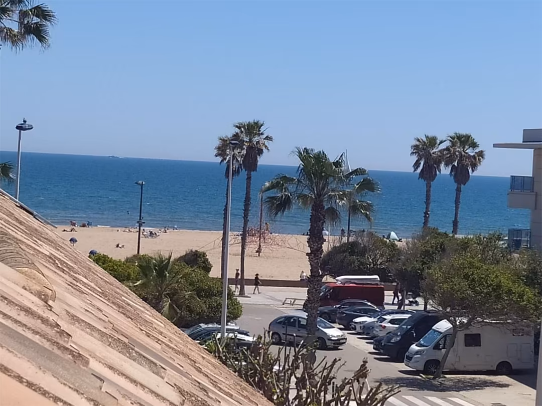 Piso en  Carrer del Mar Tirreno 9 - Foto 2