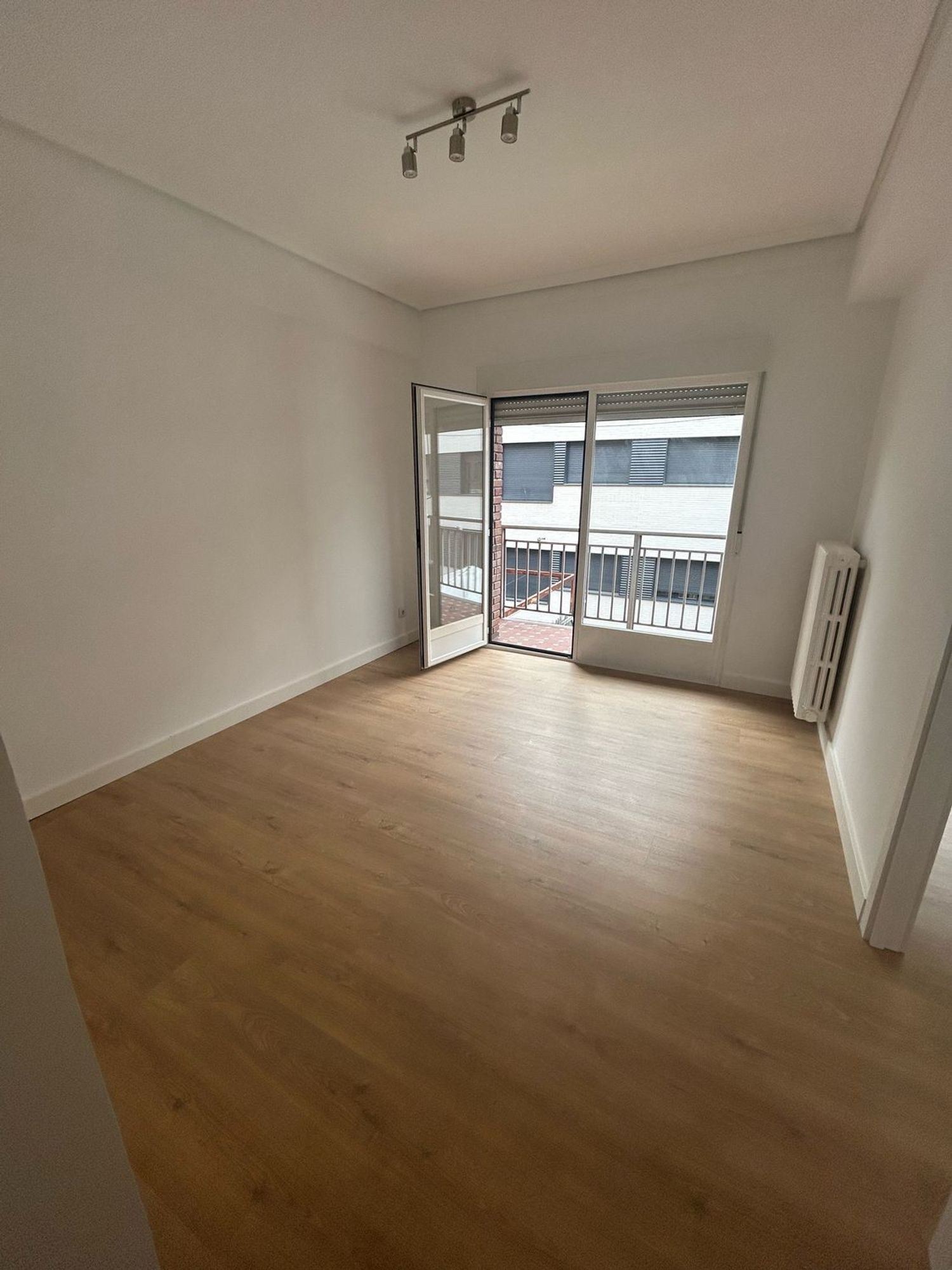 Piso en calle Alcalá, 387 - Foto 1