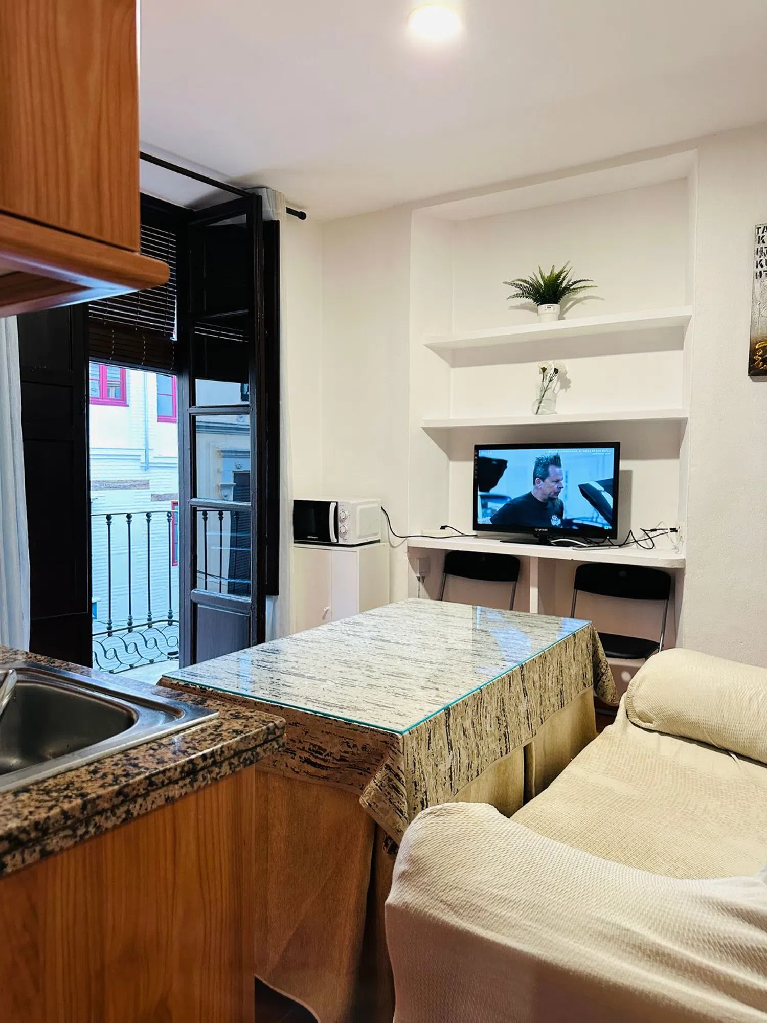 Piso en calle Jesús y María, 10 b - Foto 7