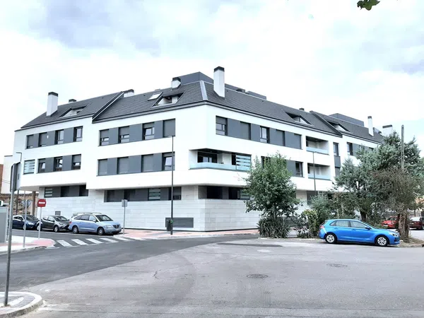 Piso en avenida Huerta Grande, 3