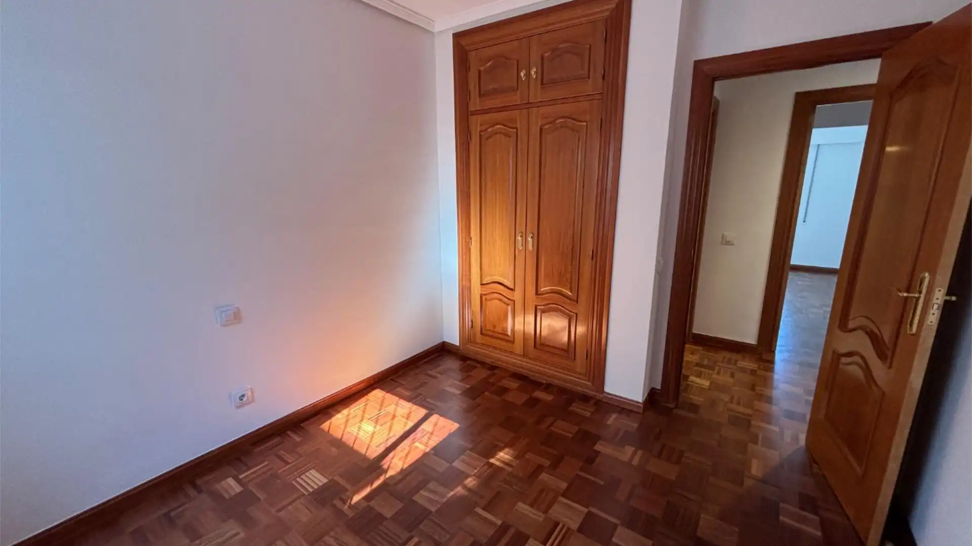 Piso en  Calle de Eduardo Benot 2 - Foto 27