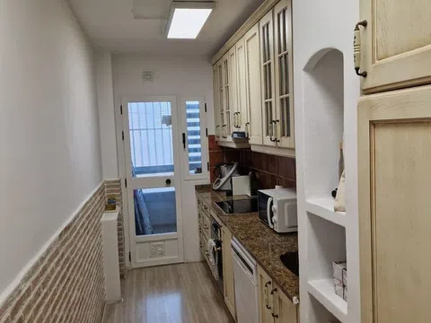 Piso en avenida de El Ferrol, 11