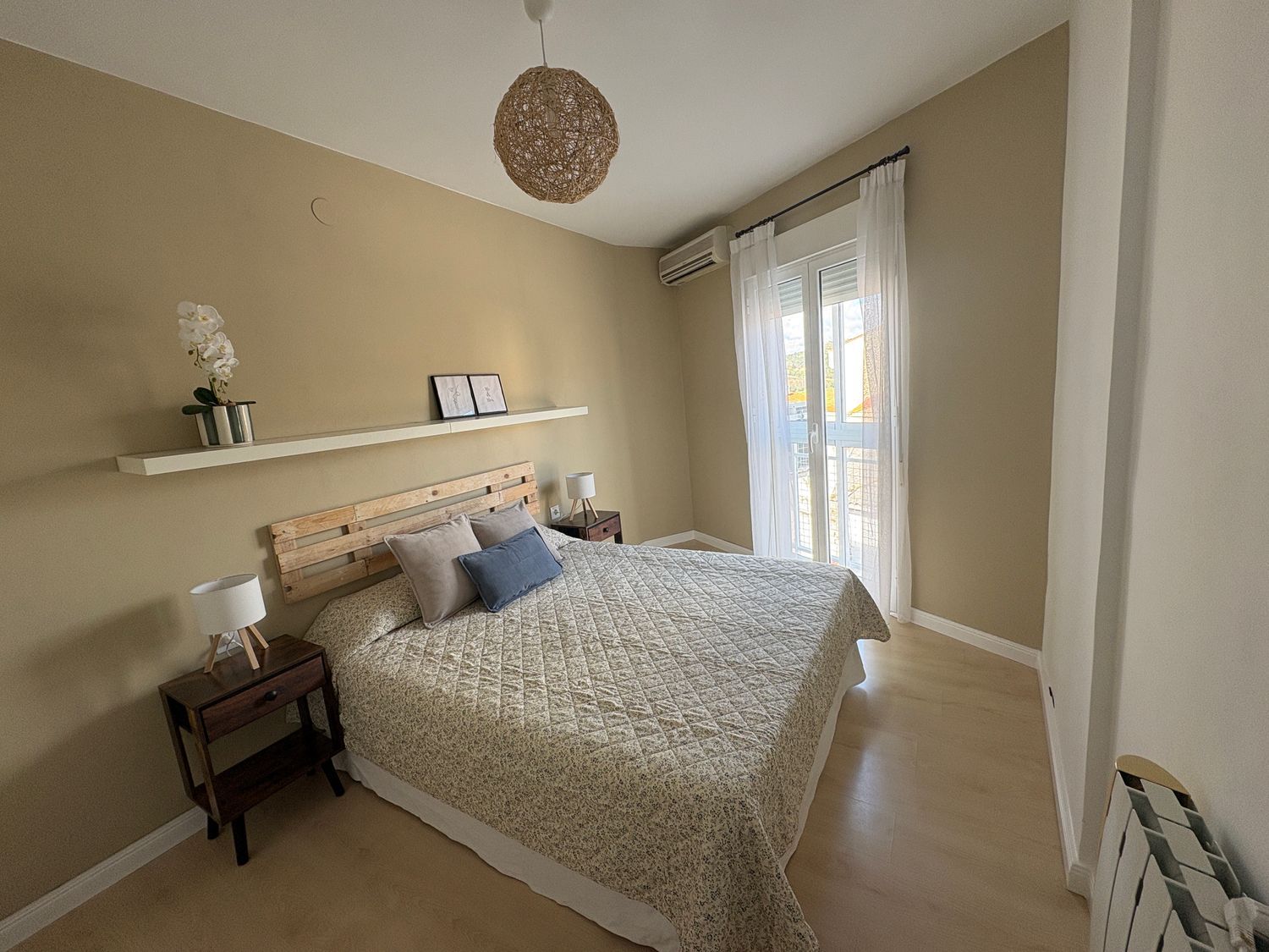 Piso en calle Escampleros, 1 - Foto 1