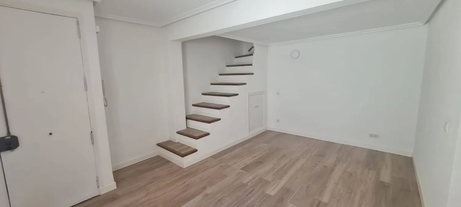 Dúplex en calle del Puerto Canfranc, 1 - Foto 1