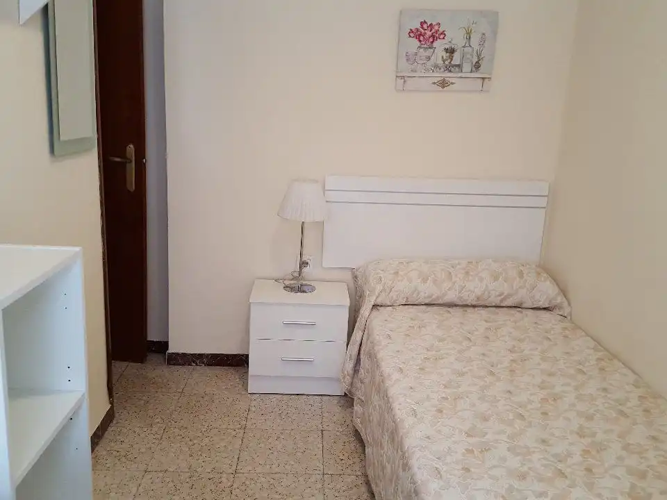 Piso en  Calle Clara de Jesús Montero 30 - Foto 8