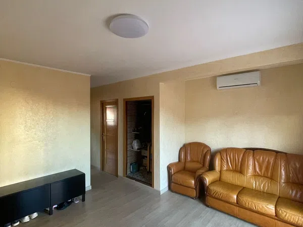 Piso en Calle Adolf Salvà, 4 - Foto 4