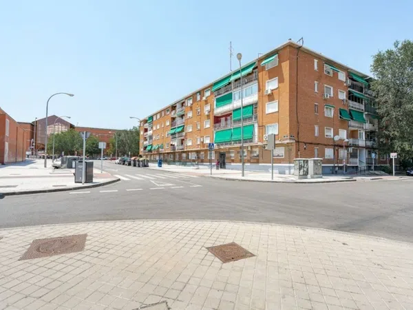 Piso en calle de Villajimena, 61