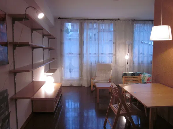 Estudio en travesía de Gracia, 117